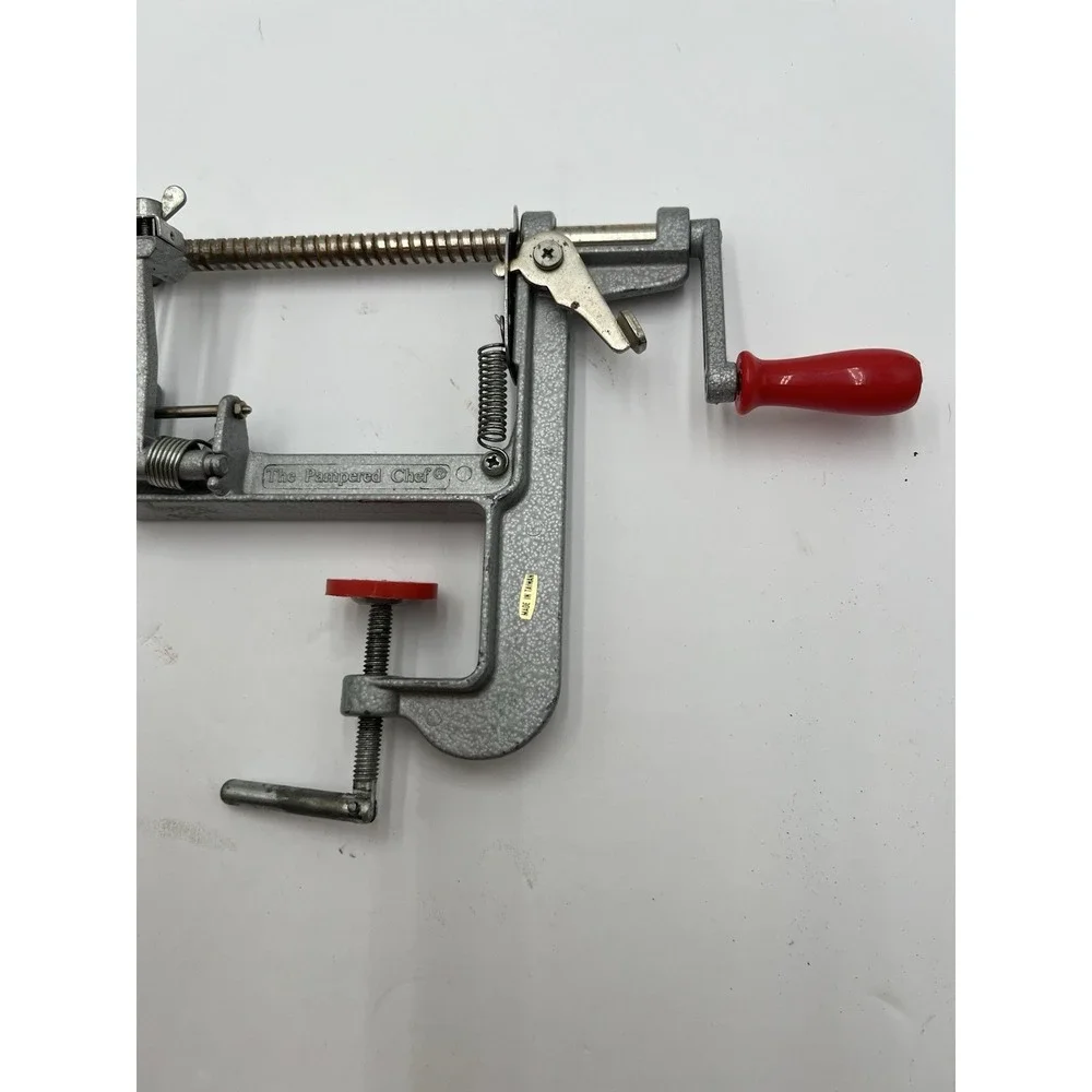 Vintage Pampered Chef Apple Peeler Corer Slicer Clamp Made in Taiwan #2430